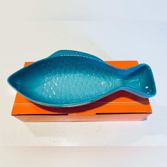 Le Creuset Other - New Le Creuset Medium Fish Dish in CARIBBEAN BLUE